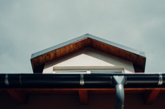 gutter house roof